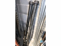 Assortiment schroeven en ijzerwaren - afbeelding 17 van  24