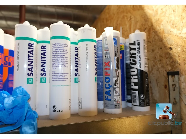 Assortiment schroeven en ijzerwaren - afbeelding 18 van  24
