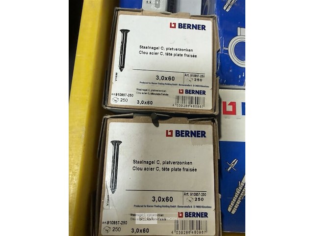 Assortiment schroeven en nagels - afbeelding 2 van  6