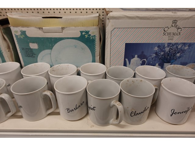 Assortiment servies - afbeelding 3 van  9