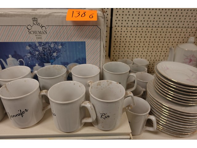 Assortiment servies - afbeelding 4 van  9