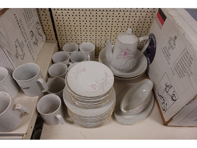 Assortiment servies - afbeelding 5 van  9