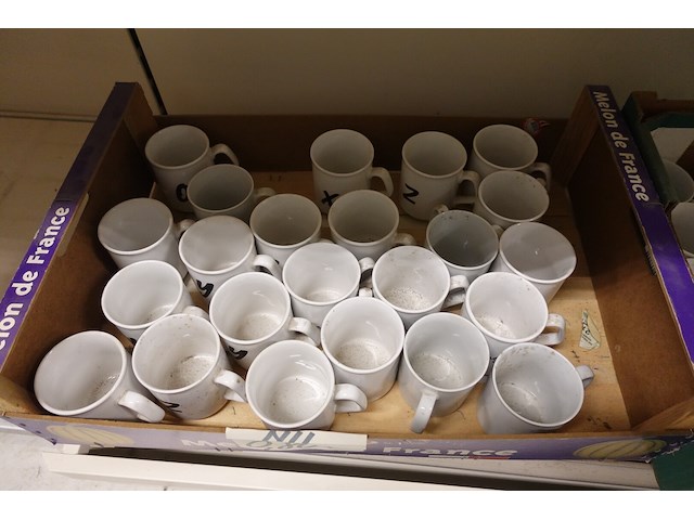 Assortiment servies - afbeelding 9 van  9