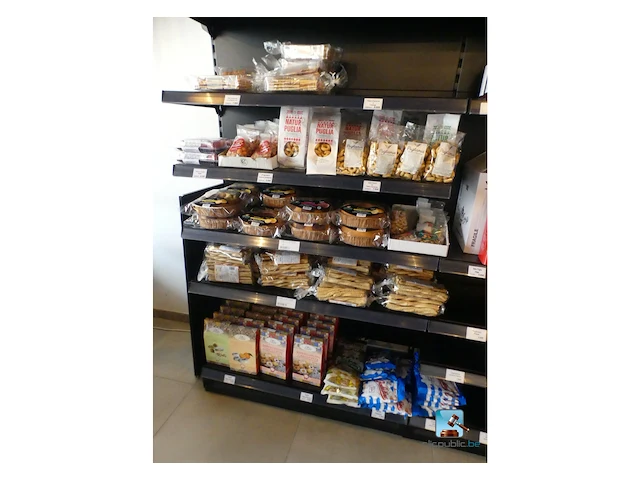 Assortiment snoep en koekjes - afbeelding 1 van  9