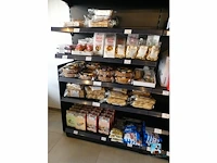 Assortiment snoep en koekjes - afbeelding 1 van  9