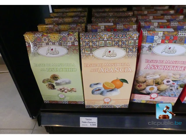 Assortiment snoep en koekjes - afbeelding 9 van  9