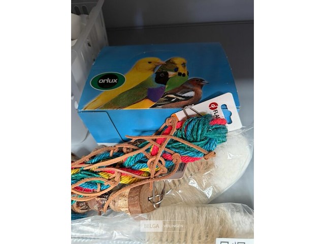 Assortiment toebehoren voor vogels - afbeelding 2 van  4