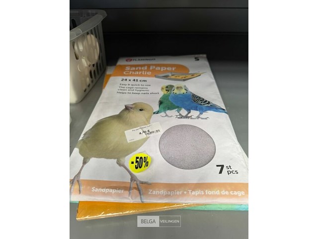 Assortiment voeding en toebehoren voor vogels - afbeelding 2 van  4