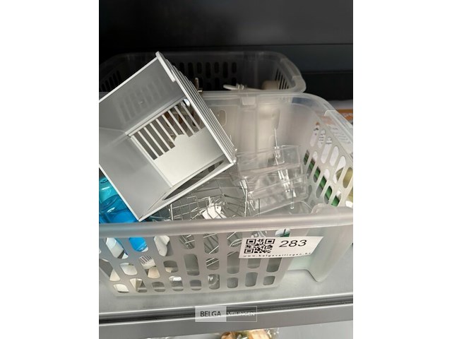 Assortiment voeding en toebehoren voor vogels - afbeelding 3 van  4