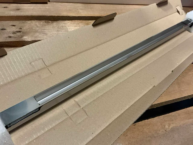 Assy scorotron 500mm hoogspannings-corona-laadonderdeel (18x) - afbeelding 1 van  7