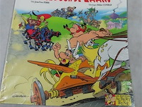 Asterix en de race door de laars - afbeelding 1 van  3