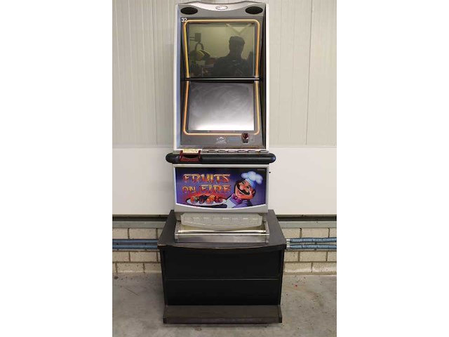 Astra - fruits on fire - speelautomaat - afbeelding 2 van  4