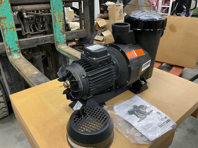 Astrapool victoria plus 38778 zwembadinstallatiematerialen - afbeelding 1 van  7