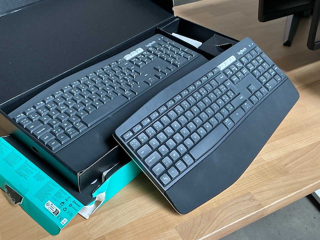 Asus 24” monitor (6x) - afbeelding 5 van  5