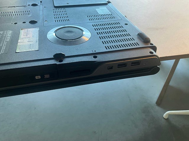 Asus m70v laptop - afbeelding 10 van  10