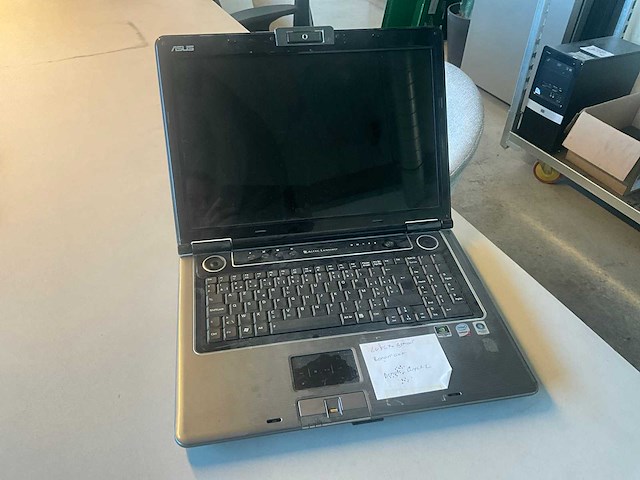 Asus m70v laptop - afbeelding 1 van  10