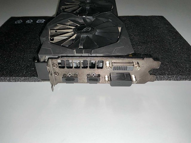 Asus rog strix rx570 o4g computeronderdeel - afbeelding 3 van  5