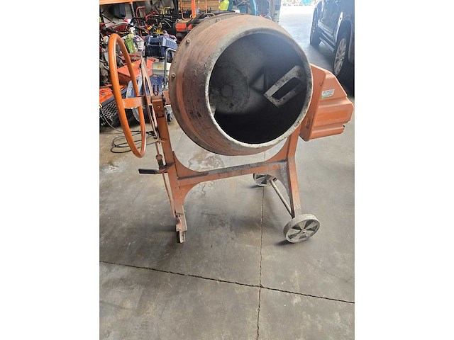 Atika - profi 145s - betonmixer - betonmolen - afbeelding 1 van  4