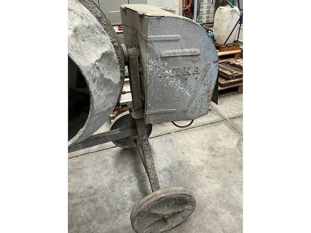 Atika betonmolen - afbeelding 5 van  8