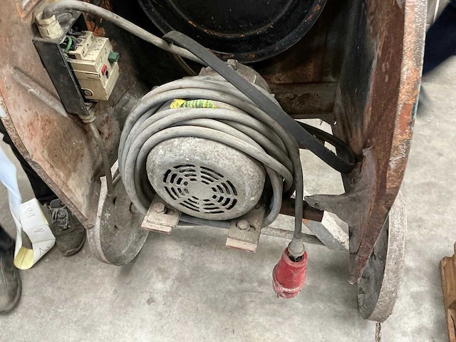 Atika betonmolen - afbeelding 7 van  8