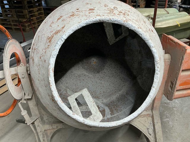 Atika betonmolen - afbeelding 2 van  7