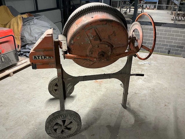 Atika betonmolen - afbeelding 4 van  7