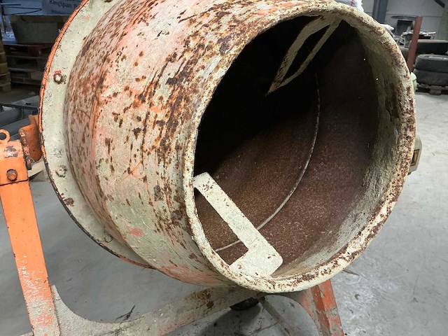 Atika betonmolen - afbeelding 2 van  6
