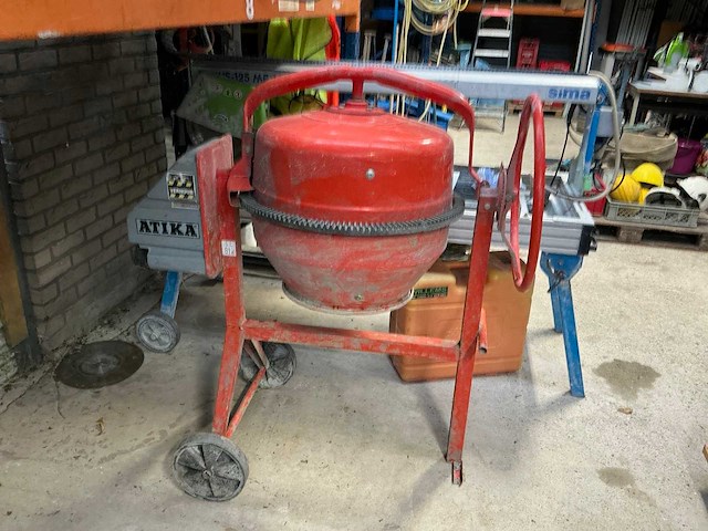 Atika comet 130s betonmolen - afbeelding 1 van  3