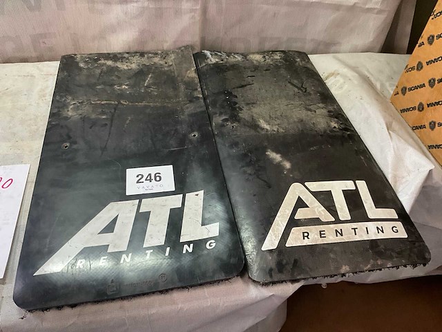 Atl renting spatlappen vrachtwagen (2x) - afbeelding 1 van  4
