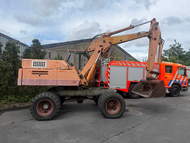 Atlas - 1985 - ab1302d - banden graafmachine - afbeelding 12 van  30