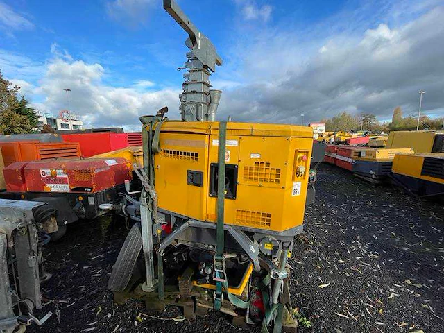 Atlas copco - h5+ - 2019 - lichtmast voor onderdelen - afbeelding 1 van  13