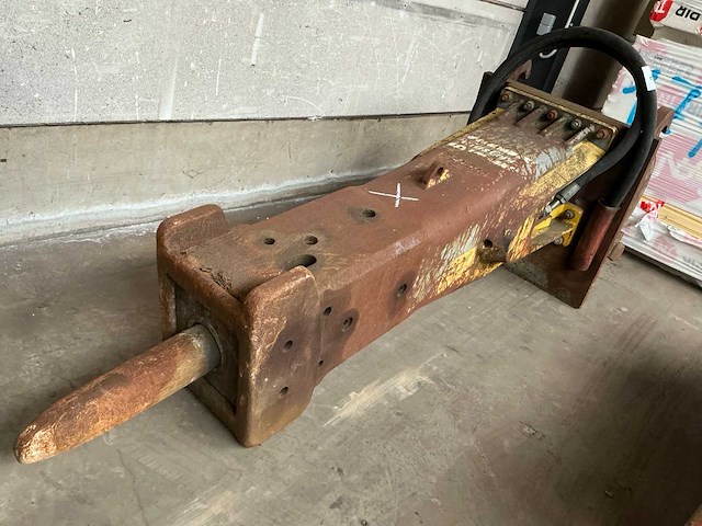 Atlas copco hbc 4000 ii breekhamer - afbeelding 1 van  6