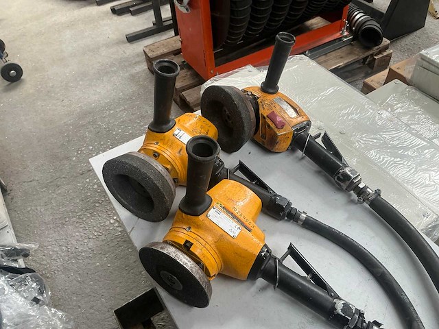 Atlas copco lss64 / gtg40 pneumatische handschuurmachine (3x) - afbeelding 1 van  7