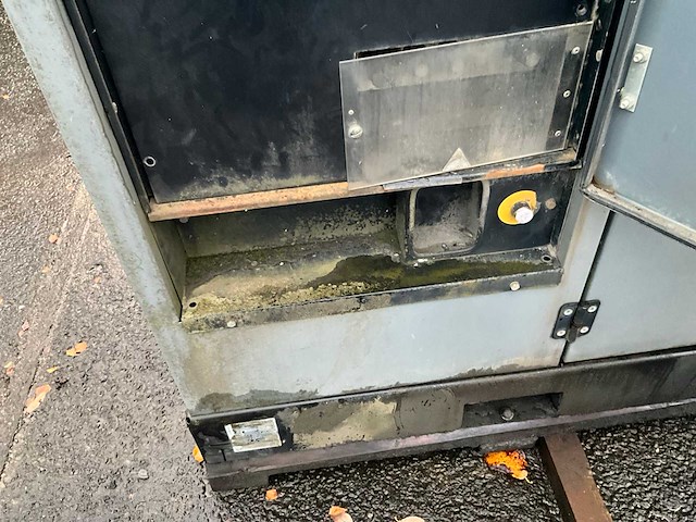 Atlas copco noodstroomaggregaat - afbeelding 12 van  14