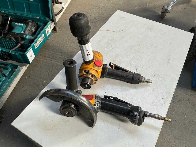 Atlas copco pneumatische hand slijpmachine (2x) - afbeelding 1 van  5