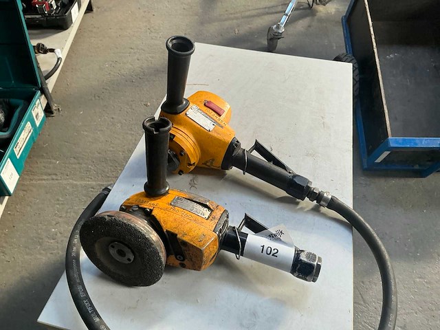 Atlas copco pneumatische handschuurmachine (2x) - afbeelding 1 van  4