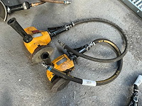 Atlas copco pneumatische handschuurmachine (2x) - afbeelding 1 van  5