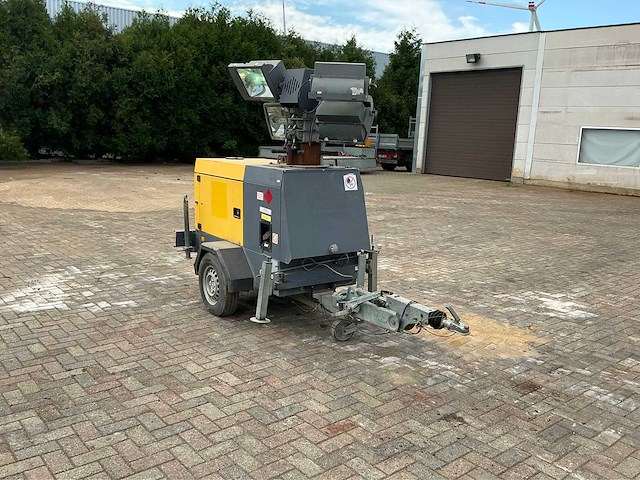 Atlas copco qlt h50 lichtmast / mobiele generator - afbeelding 12 van  21