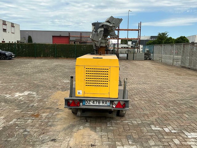 Atlas copco qlt h50 lichtmast / mobiele generator - afbeelding 18 van  21