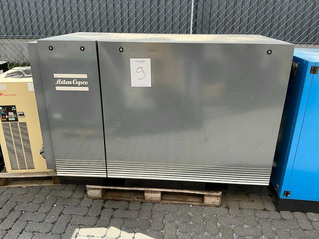 Atlascopco luchtcompressor - afbeelding 1 van  5
