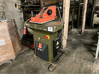 Atom se 15 stansmachine