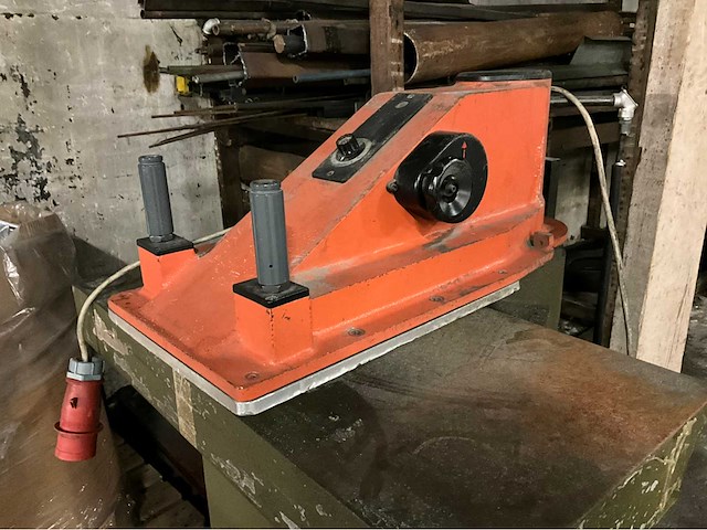 Atom se 15 stansmachine - afbeelding 3 van  7