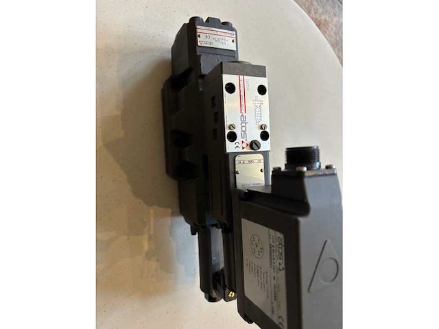 Atos - atos propprtionele regenklep dlhz)-teb-sn-nq-4--l7310 - afbeelding 1 van  3