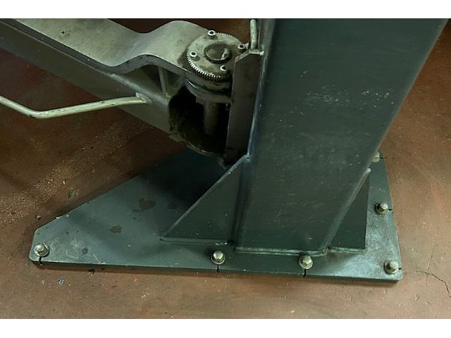 Att nussbaum 2-paal hefbrug 4000 kg - afbeelding 3 van  13