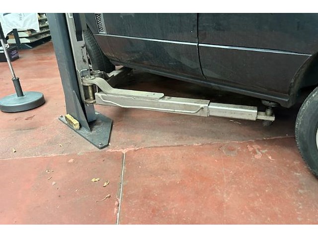 Att nussbaum 2-paal hefbrug 4000 kg - afbeelding 6 van  13