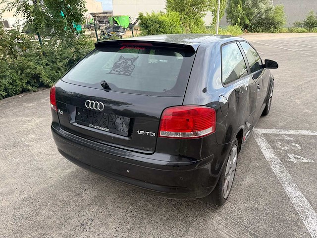 Audi - 2004 - a3 - personenauto - afbeelding 3 van  26