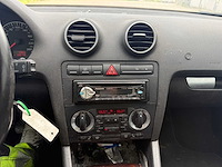 Audi - 2004 - a3 - personenauto - afbeelding 18 van  26