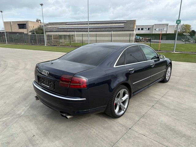 Audi - 2005 - a8 - personenauto - afbeelding 4 van  28