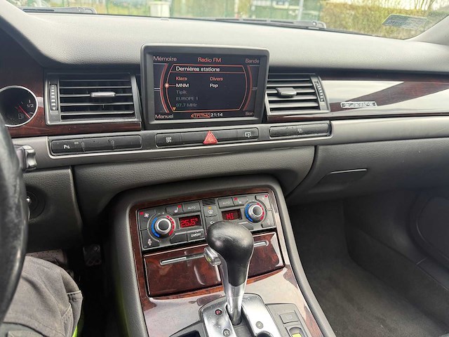 Audi - 2005 - a8 - personenauto - afbeelding 20 van  28