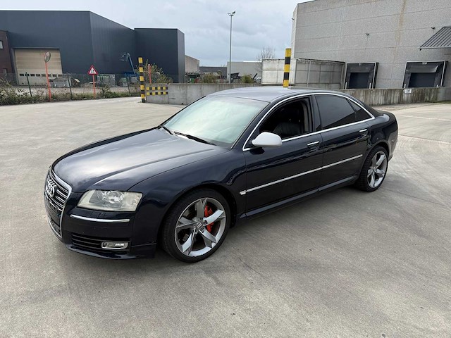Audi - 2005 - a8 - personenauto - afbeelding 1 van  28